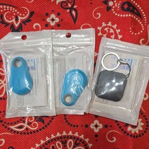 Bluetooth Key Finders with Keyring - Blue & Black